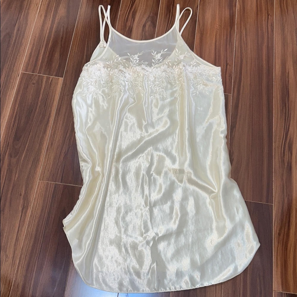 Medium Dentelle Slip dress / nightgown vintage